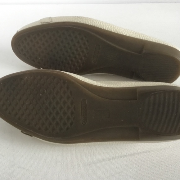 AEROSOLES Flats Off-white with Gold Buckle 9 1/2 - Picture 7 of 8